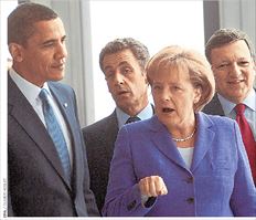 Η συνάντηση.  Ο Αμερικανός πρόεδρος Μπαράκ Ομπάμα με τη  Γερμανίδα  καγκελάριο  Άνγκελα  Μέρκελ, τον  Γάλλο πρόεδρο Νικολά  Σαρκοζί και  τον πρόεδρο της Κομισιόν Ζοζέ  Μπαρόζο  