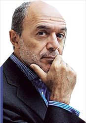 Για τις κινητοποιήσεις του Δεκεμβρίου στην Ελλάδα, ο  δημοσιογράφος και συγγραφέας Πιερ Ασουλίν θεωρεί  ότι είχαν κάποια κοινά με τον Μάη του ΄68:  «Αυθόρμητη δράση, όχι στοιχημένα συνθήματα, με  τα κόμματα να αναμειγνύονται μόνο στο τέλος»  