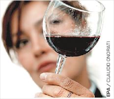 ▅ Κόκκινο κρασί. Ένα συστατικό του, η ρεσβερατρόλη,  βελτιώνει τη διάρκεια ζωής  των ποντικών  