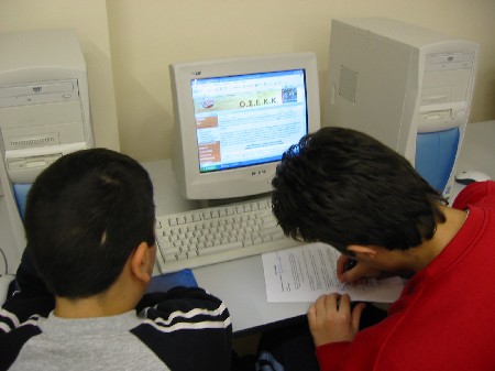 Έρευνα σε σχολεία της Αττικής για τον «εθισμό» στο Διαδίκτυο