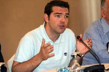Με αιχμές «απαντά» ο Αλέξης Τσίπρας στην πρόθεση παραίτησης του Αλέκου Αλαβάνου