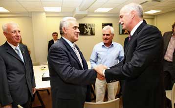 Η κυβέρνηση οδήγησε την αγορά σε ασφυξία, λέει ο Γ.Παπανδρέου